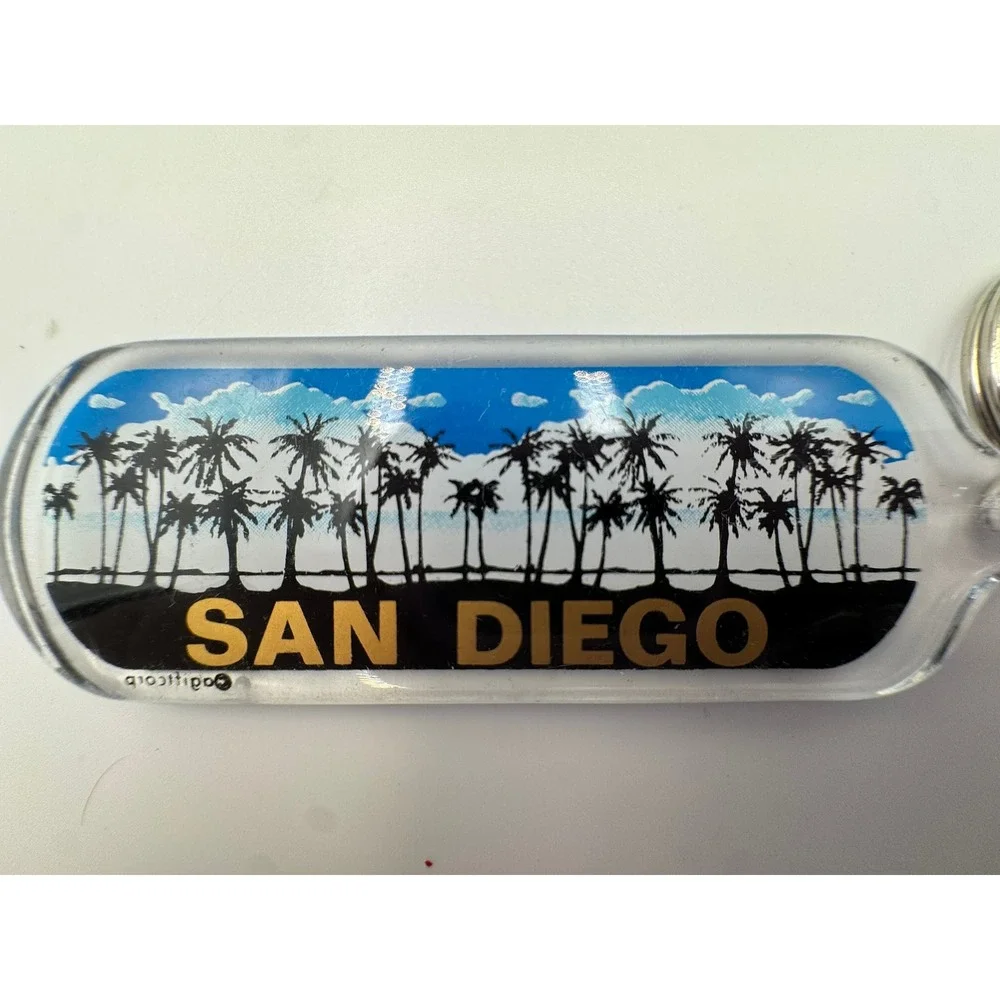 San Diego California‎ Souvenir Keychain Palm Trees Acrylic Giftcorp Clear Blue
